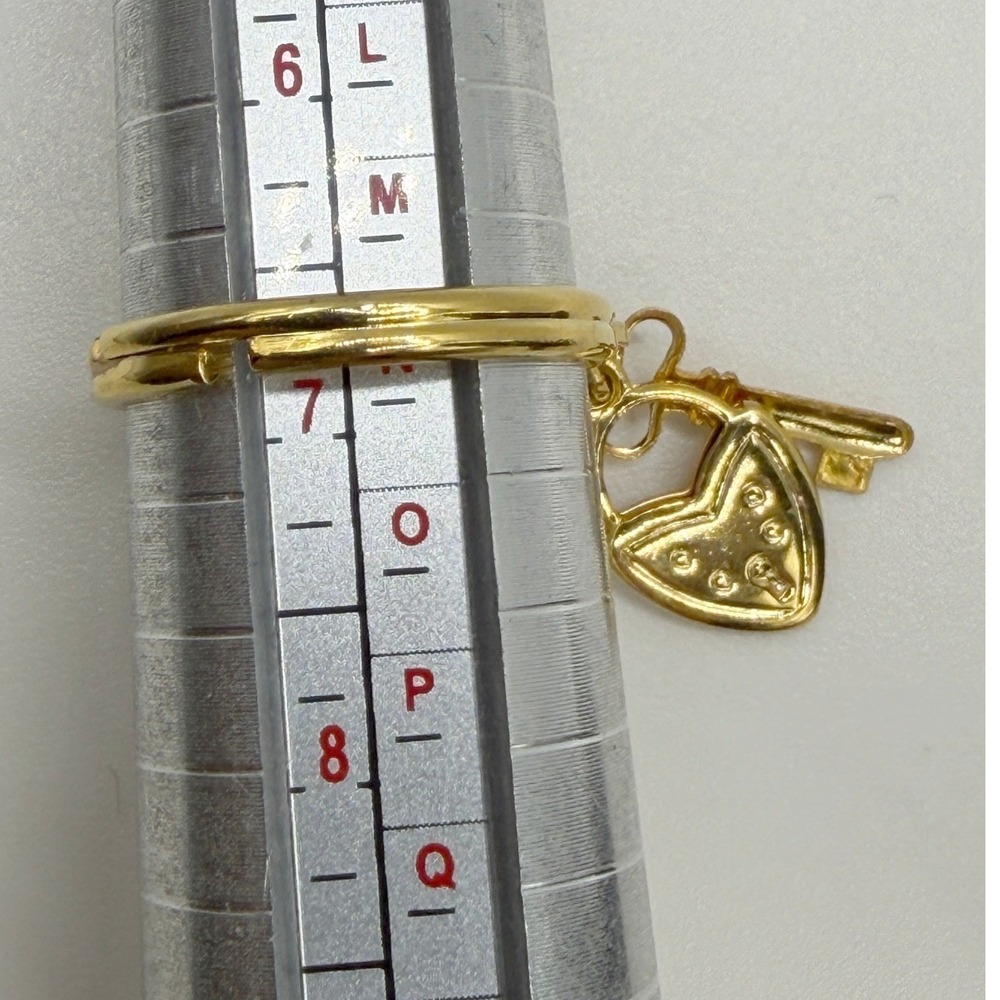 Gold Tone Lock & Key Charms Dangle Ring Adjustable 6.75–7.25 NWT‎ - Picture 4 of 4